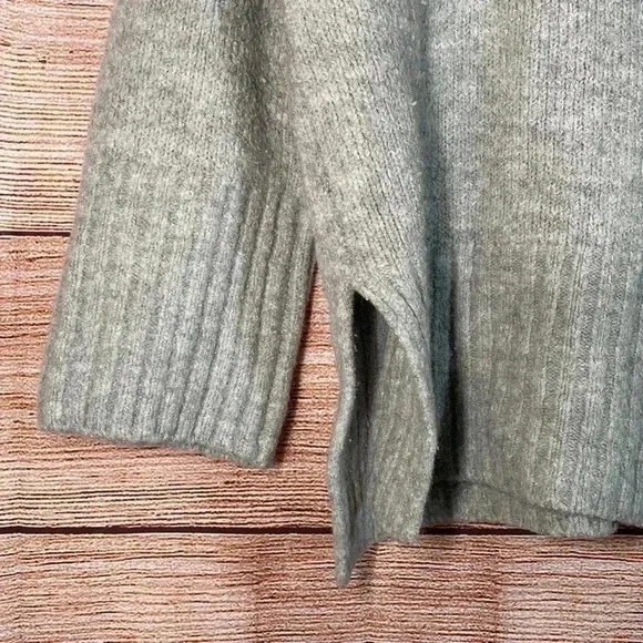 Topshop Women’s Pullover Knit Sweater Gray Size US 4-6 - Picture 3 of 6